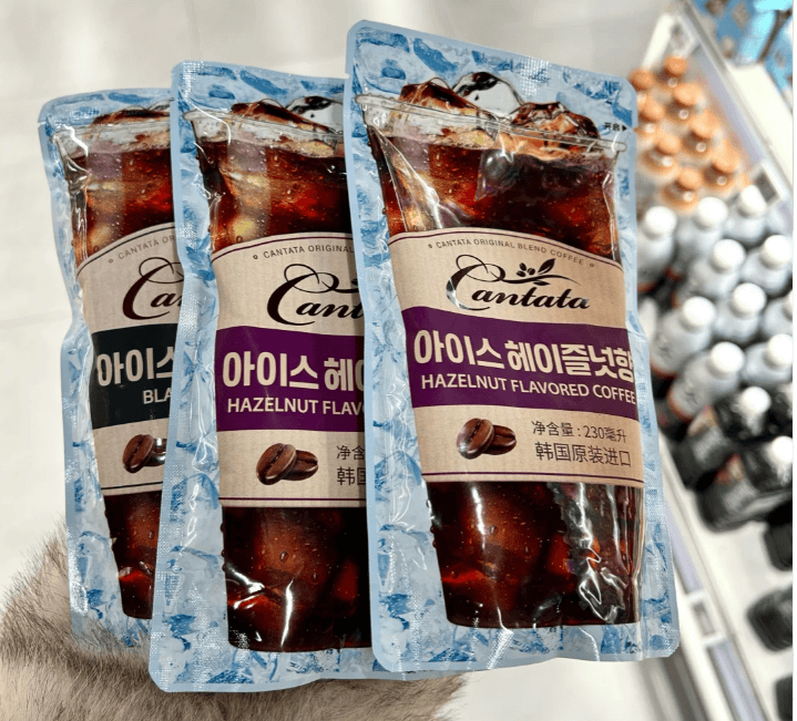 袋装 RTD 咖啡与代工模式的双向奔赴AG真人游戏第一品牌轻量化消费热潮下(图1)